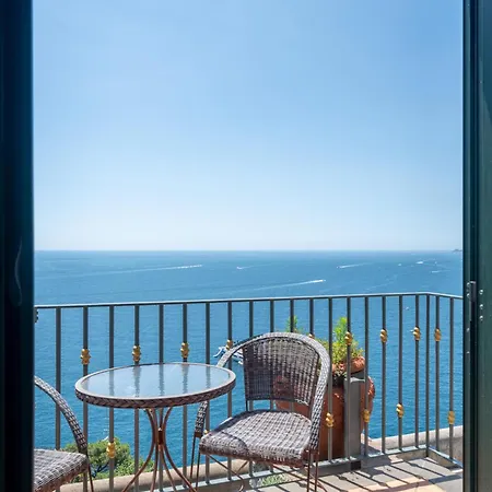 Divina - Pool And Gardens With Wonderful Sea View *